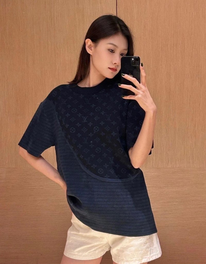 Louis Vuitton Monogram Navy Short Sleeve T-Shirt view