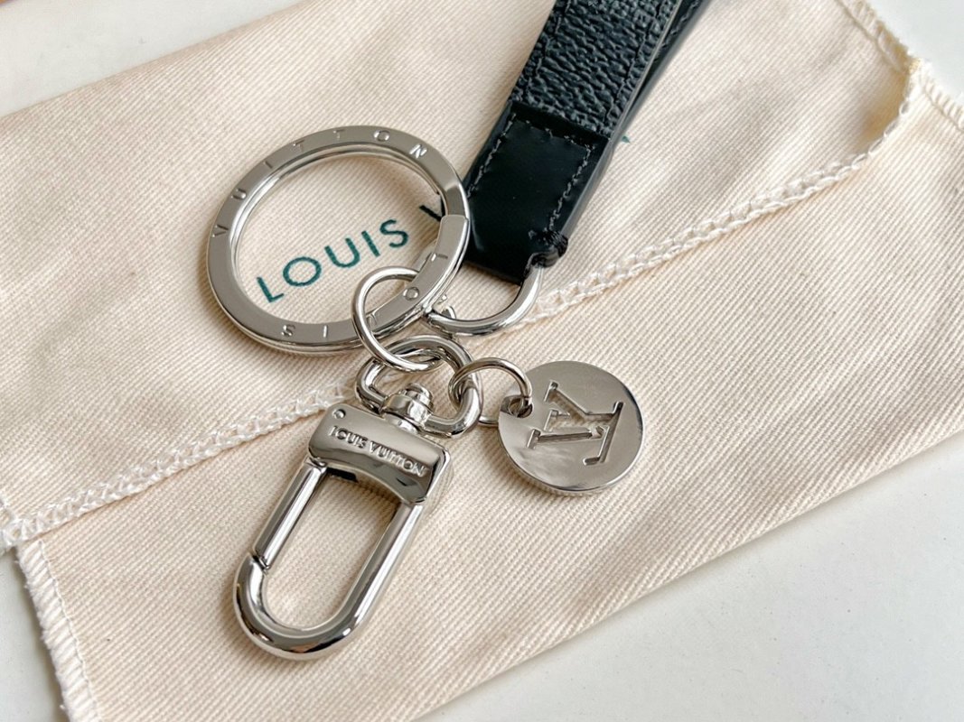 Louis Vuitton Monogram Eclipse Dragonne Keychain Black view