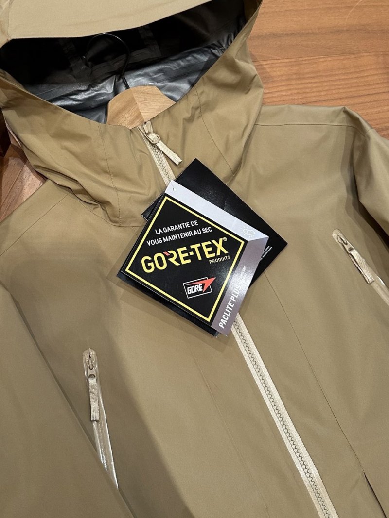 Gore-Tex Technical Hardshell Jacket Beige view