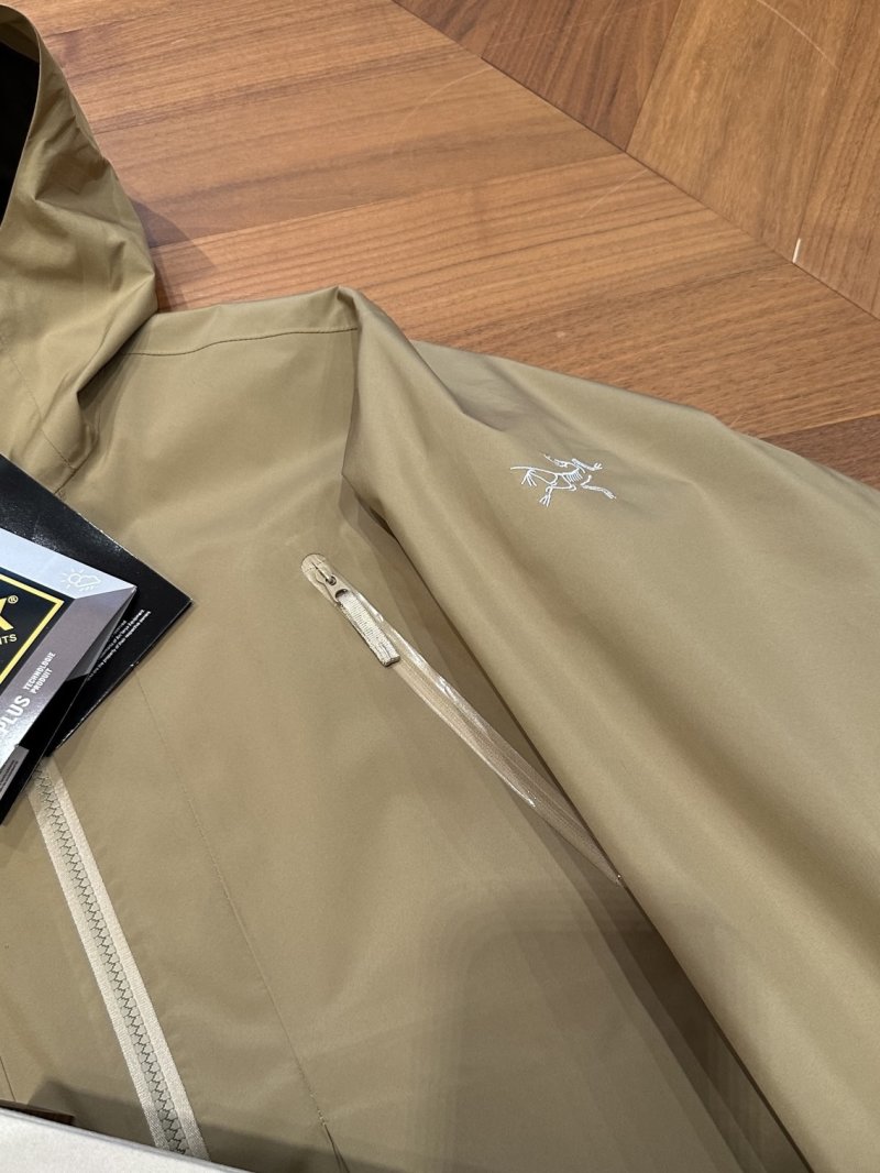 Gore-Tex Technical Hardshell Jacket Beige view