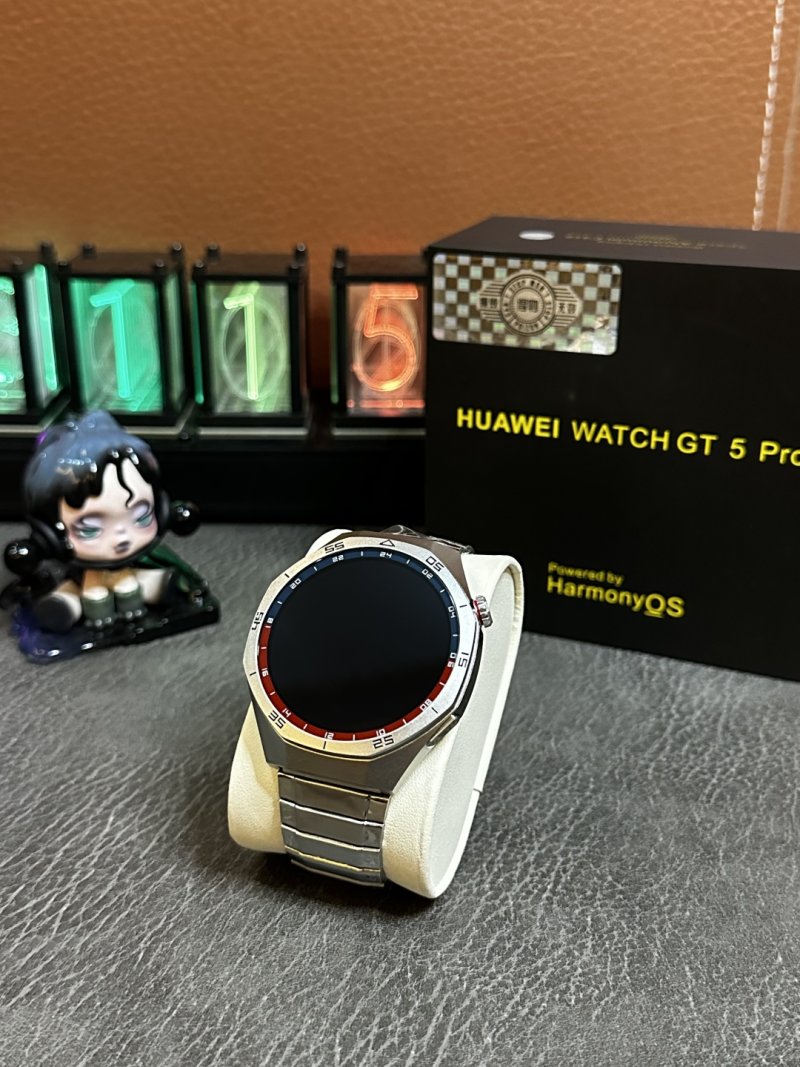 Huawei GT5 Pro Titanium Smartwatch Silver view