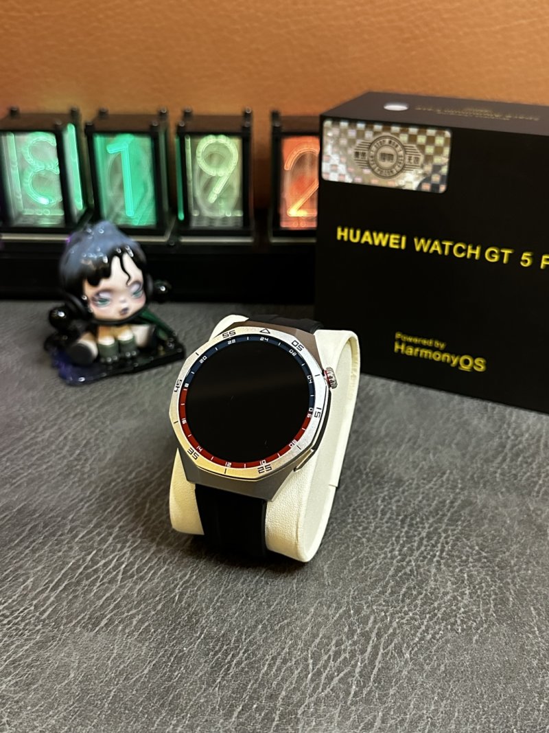 Huawei GT5 Pro Titanium Smartwatch Silver view