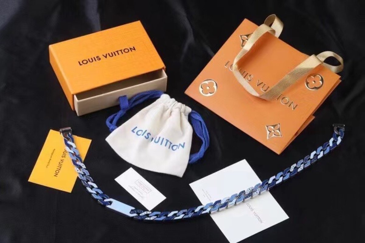 Louis Vuitton LV Blue Enamel Chain Necklace 50cm