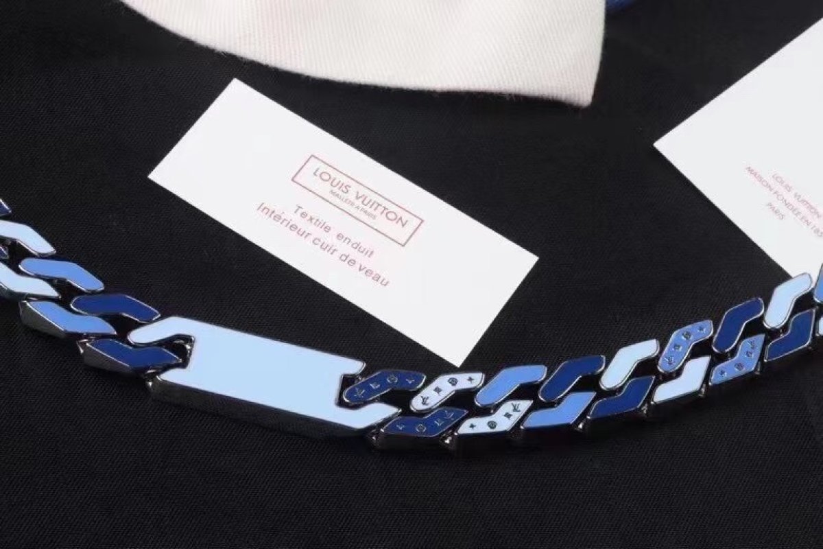 Louis Vuitton LV Blue Enamel Chain Necklace 50cm view