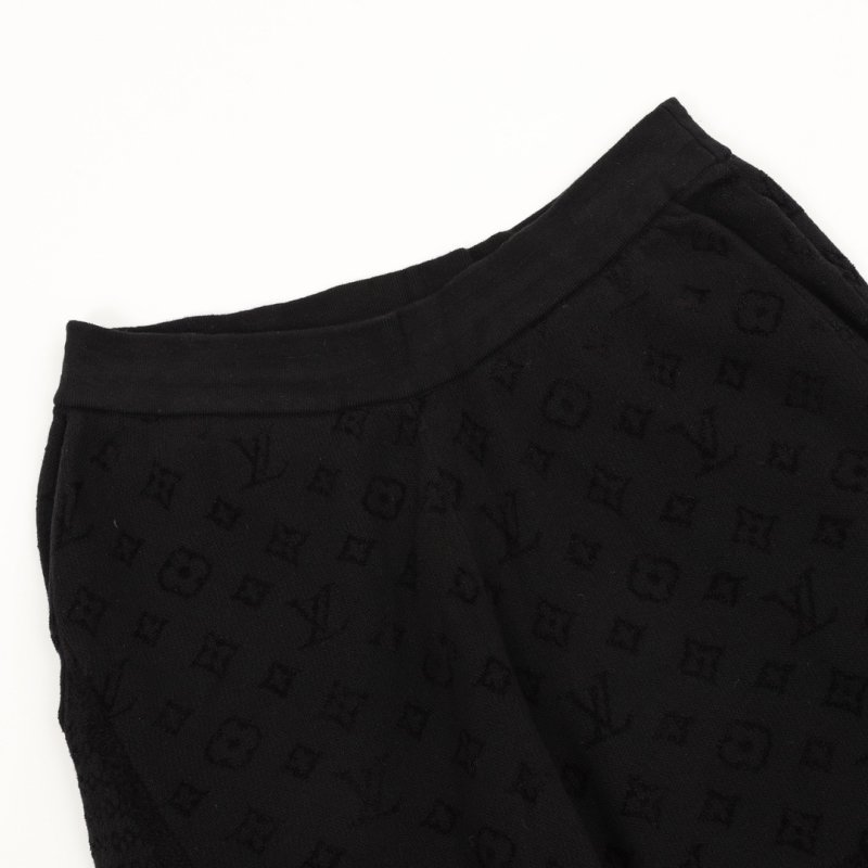 Essentials Fear of God Monogram Shorts Black view