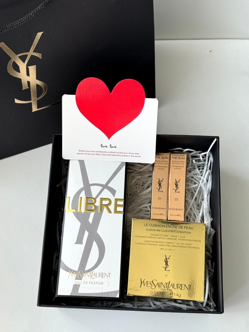 YSL Libre Fragrance & Beauty Set with Cushion Compact Gift Box view
