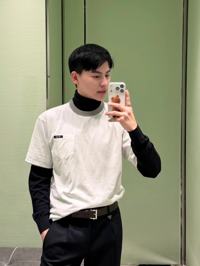 Classic White Short Sleeve T-Shirt view