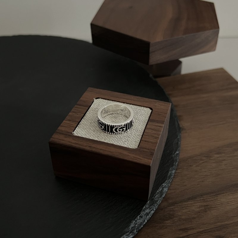 Gucci Double G Stripe Vintage Silver Ring view