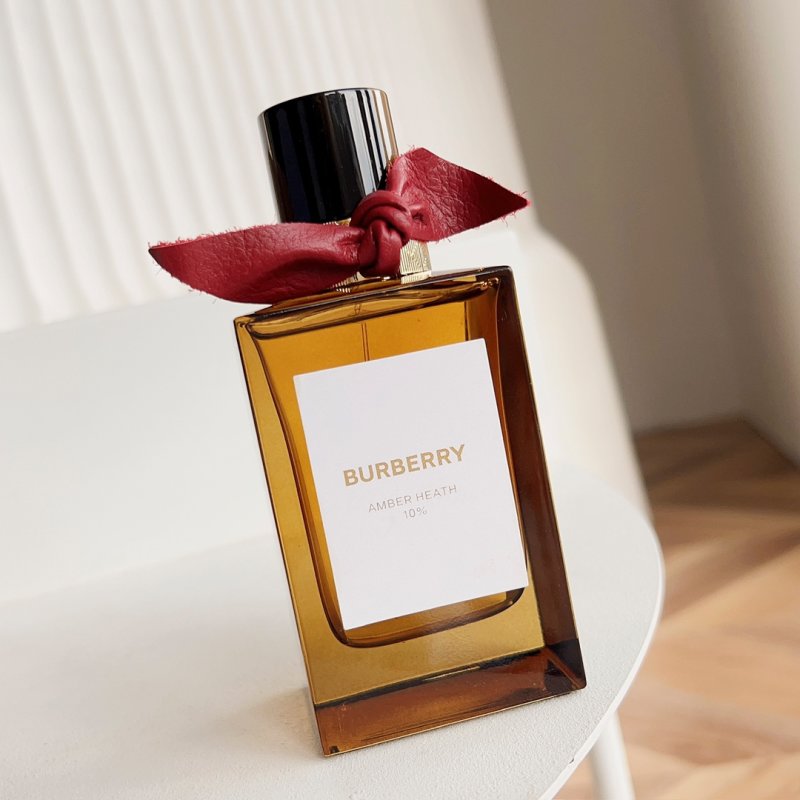 Burberry Amber Heath Eau de Parfum 100ml view