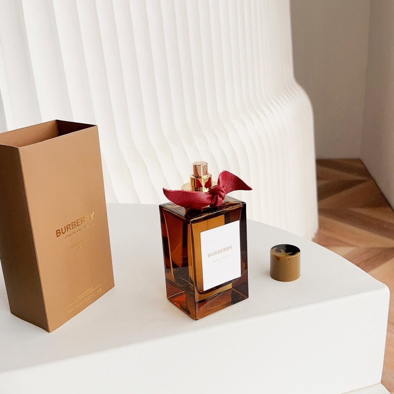 Burberry Amber Heath Eau de Parfum 100ml view