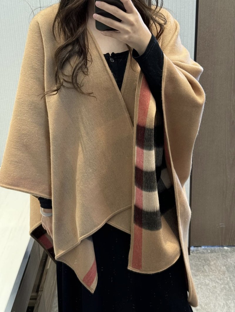 Burberry Double-Sided Check Cashmere Cape Beige view