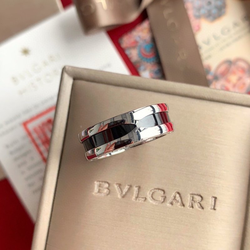 Bulgari B.Zero1 Black Ceramic Ring Silver view