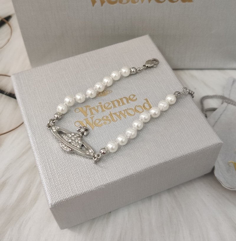 Vivienne Westwood Saturn Pearl Bracelet Silver