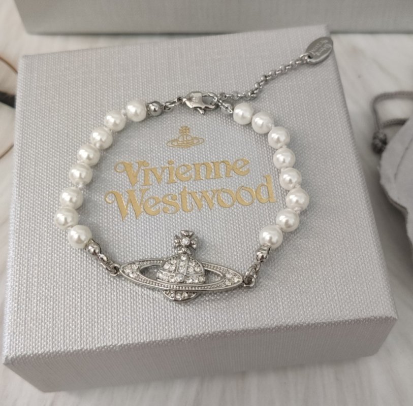 Vivienne Westwood Saturn Pearl Bracelet Silver view
