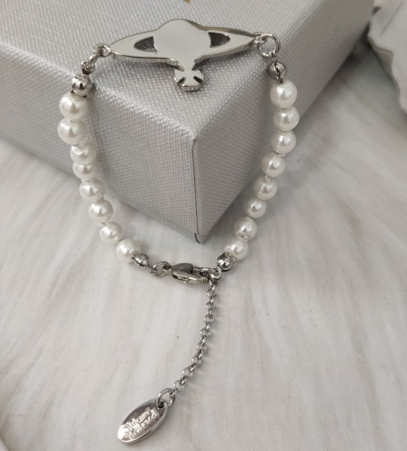 Vivienne Westwood Saturn Pearl Bracelet Silver view