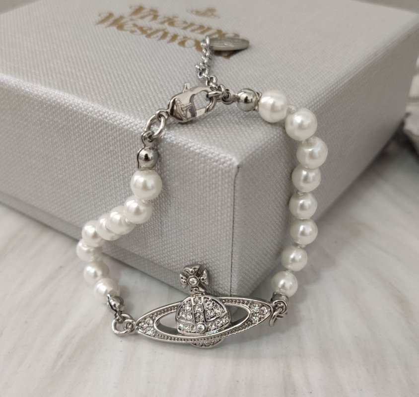 Vivienne Westwood Saturn Pearl Bracelet Silver view