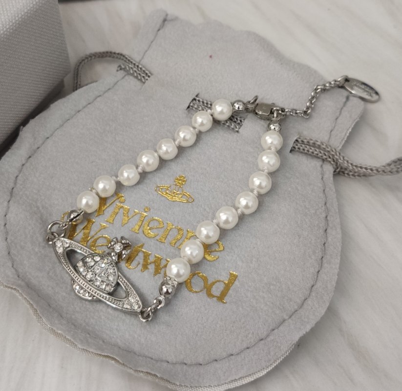 Vivienne Westwood Saturn Pearl Bracelet Silver view