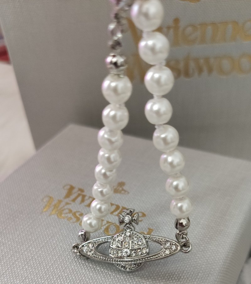 Vivienne Westwood Saturn Pearl Bracelet Silver view