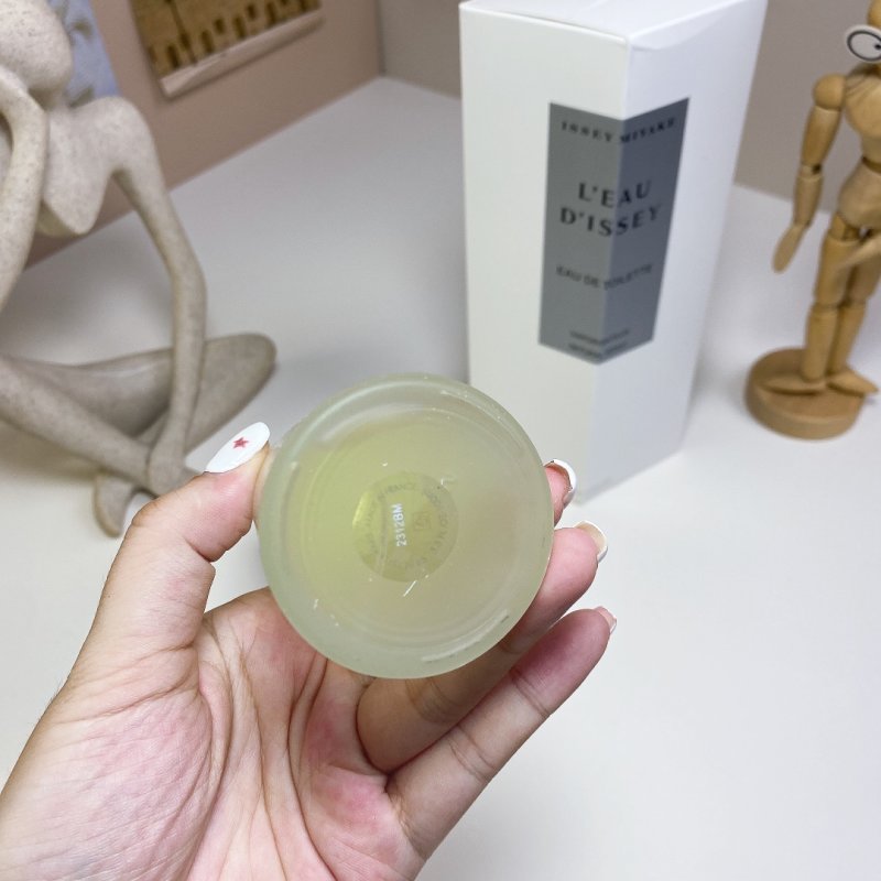 Issey Miyake L'Eau d'Issey Eau de Toilette 100ml view