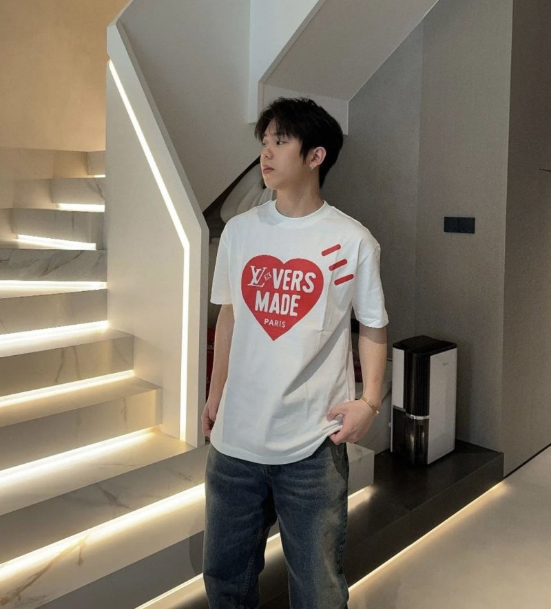 Vivienne Westwood White Heart Logo T-Shirt view