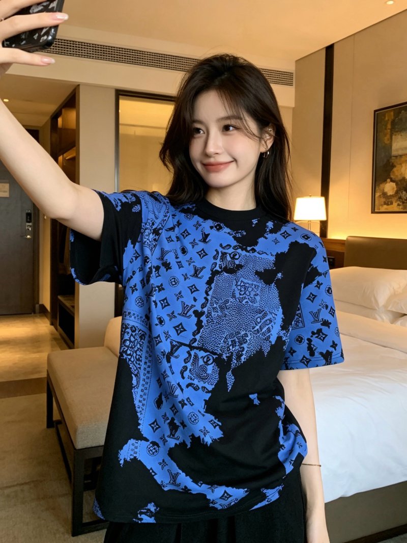 Louis Vuitton Monogram Bandana Blue & Black Short Sleeve T-Shirt view