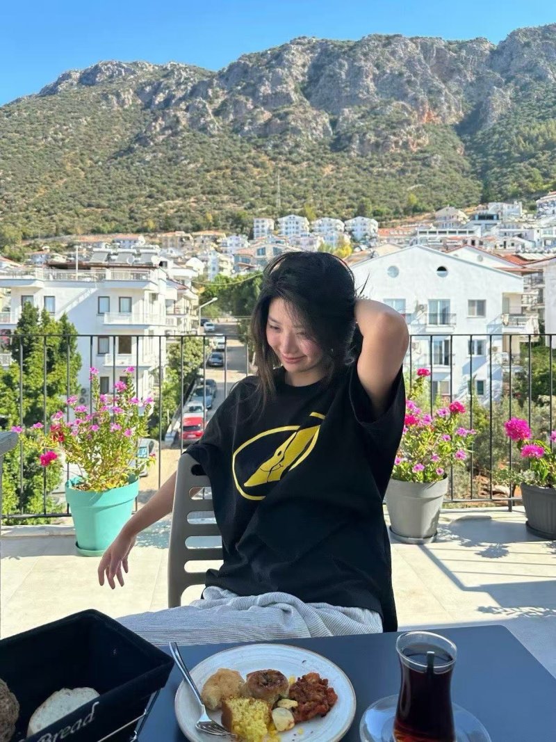 Black Short Sleeve T-Shirt with Gold Leaf Logo Print