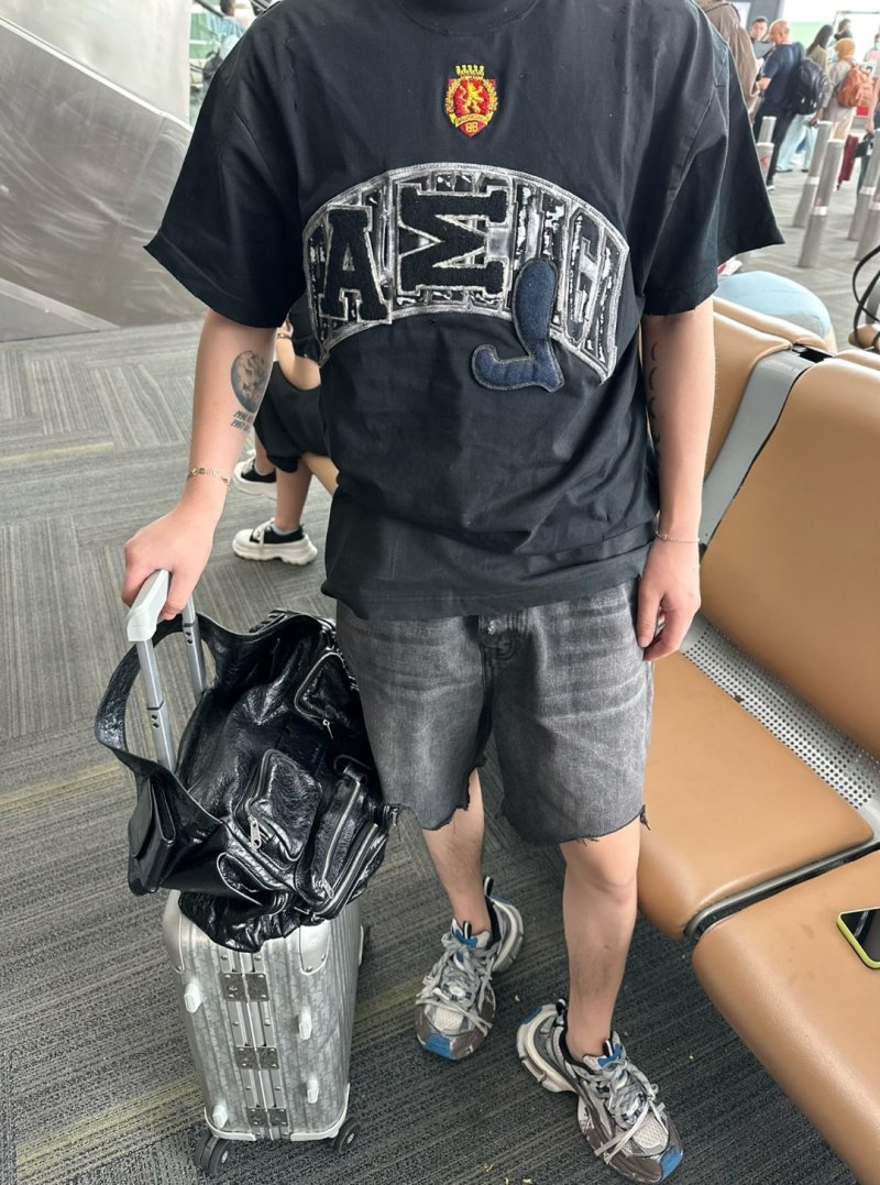 Black Oversized Graphic Logo T-Shirt view