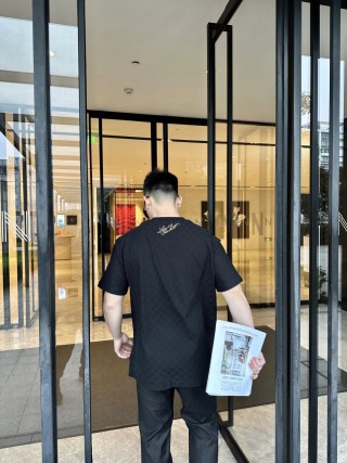 Dolce & Gabbana Black Crest Logo T-Shirt view 3