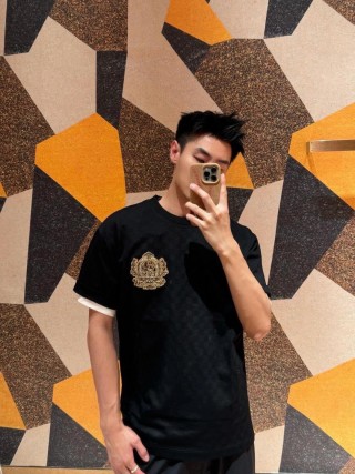 Dolce & Gabbana Black Crest Logo T-Shirt view 6