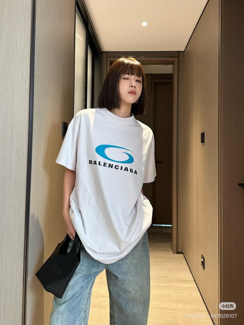 Balenciaga Wave Logo White T-Shirt view