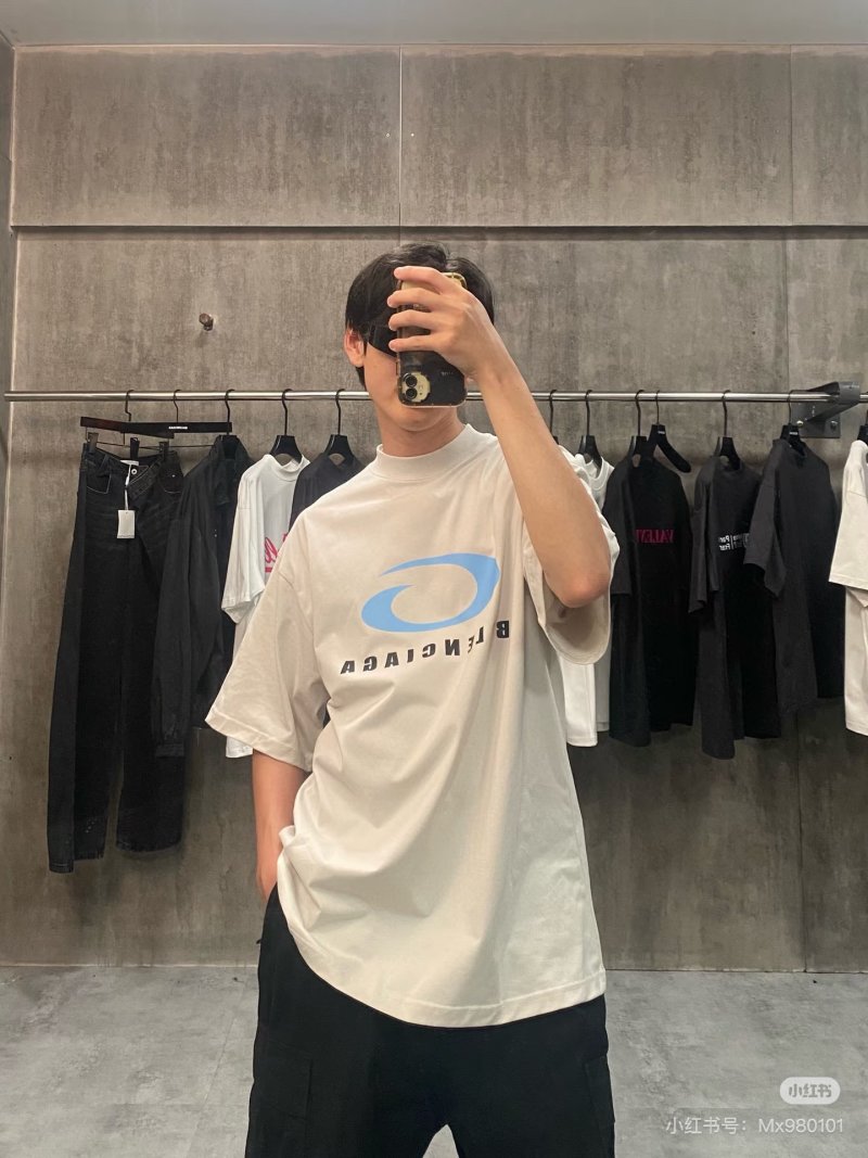 Balenciaga Wave Logo White T-Shirt view