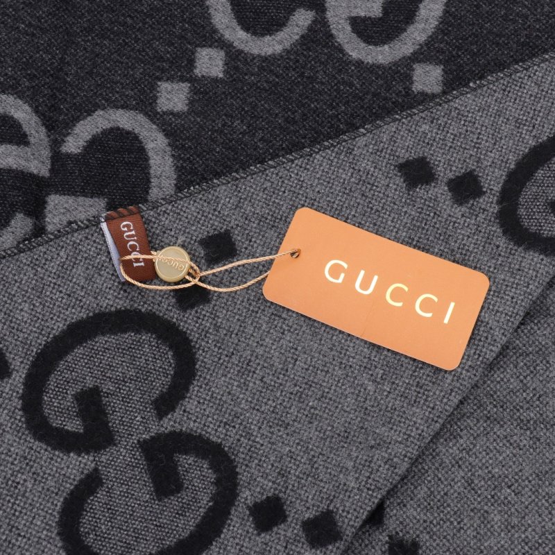 Gucci GG Jacquard Double-Face Knit Scarf Black view