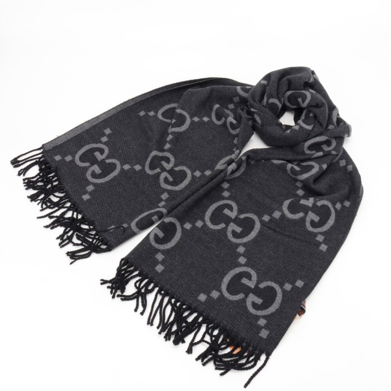 Gucci GG Jacquard Double-Face Knit Scarf Black view