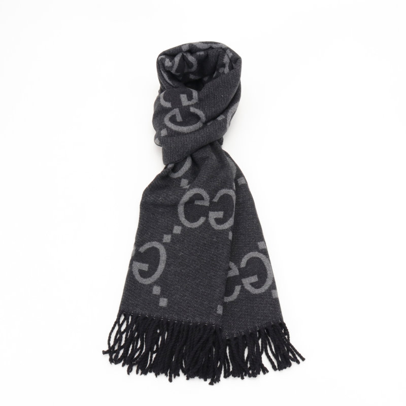 Gucci GG Jacquard Double-Face Knit Scarf Black view