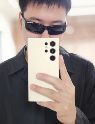 Balenciaga Black Rectangle Side Logo Sunglasses view 4