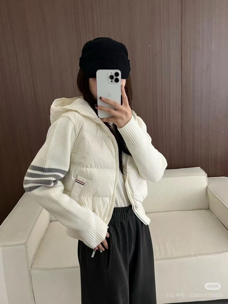 Cream Puffer Down Jacket with Striped Sleeves