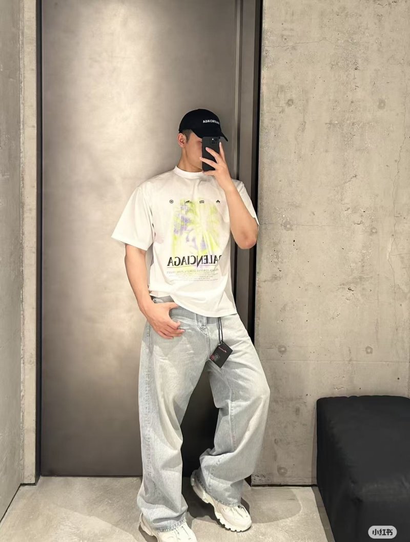 Balenciaga Gradient Graphic White T-Shirt view