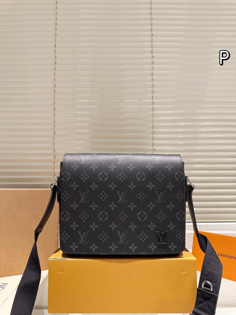 Louis Vuitton Monogram Canvas Messenger Bag Black
