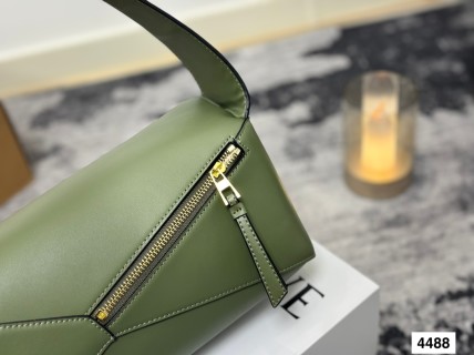 Loewe Geometric Puzzle Hobo Underarm Bag - Sage Green view 5
