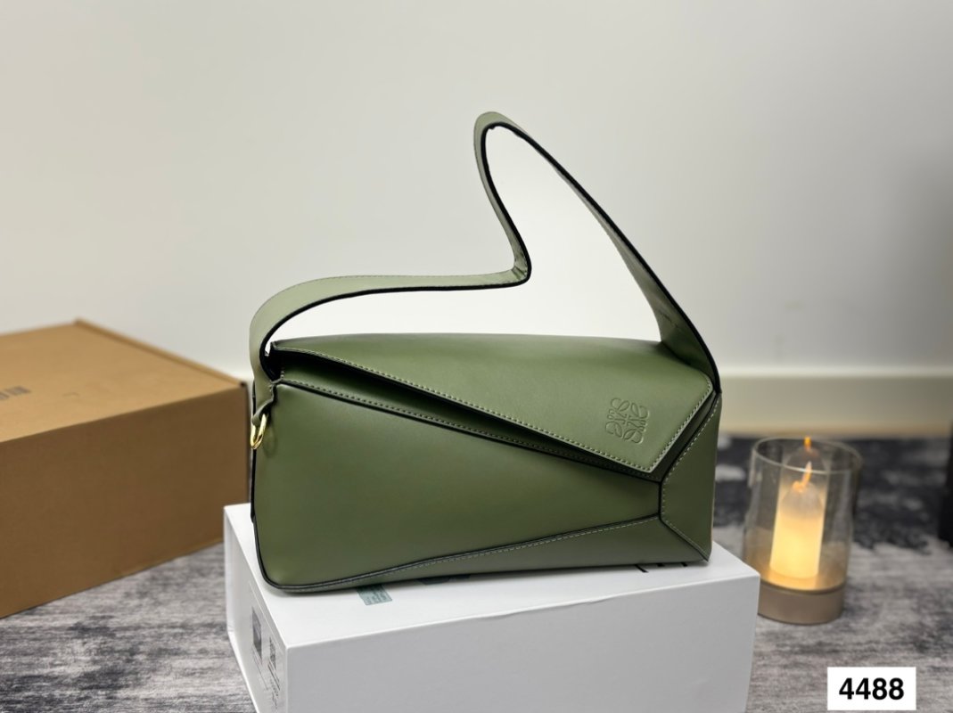 Loewe Geometric Puzzle Hobo Underarm Bag - Sage Green view