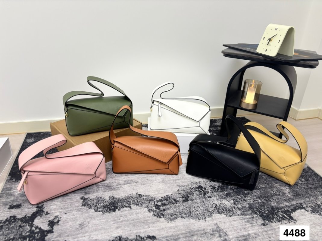 Loewe Geometric Puzzle Hobo Underarm Bag - Sage Green view