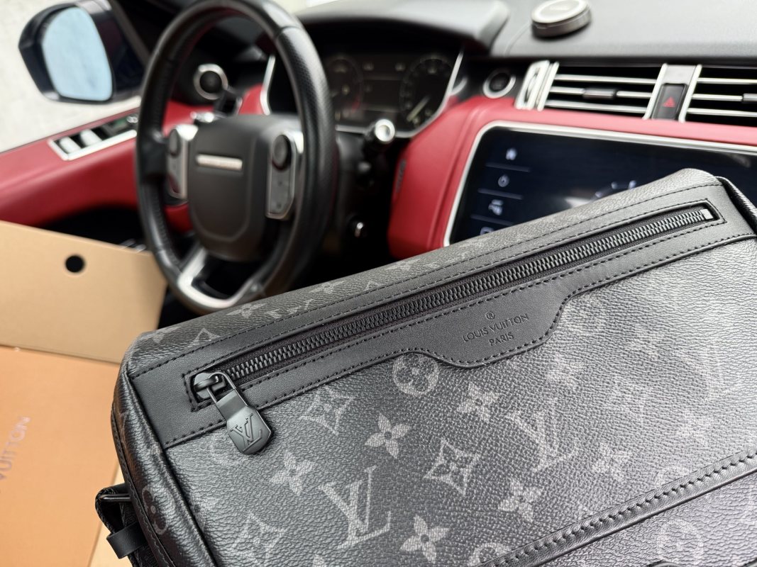 Louis Vuitton Messenger Voyager PM Black Shoulder Bag view