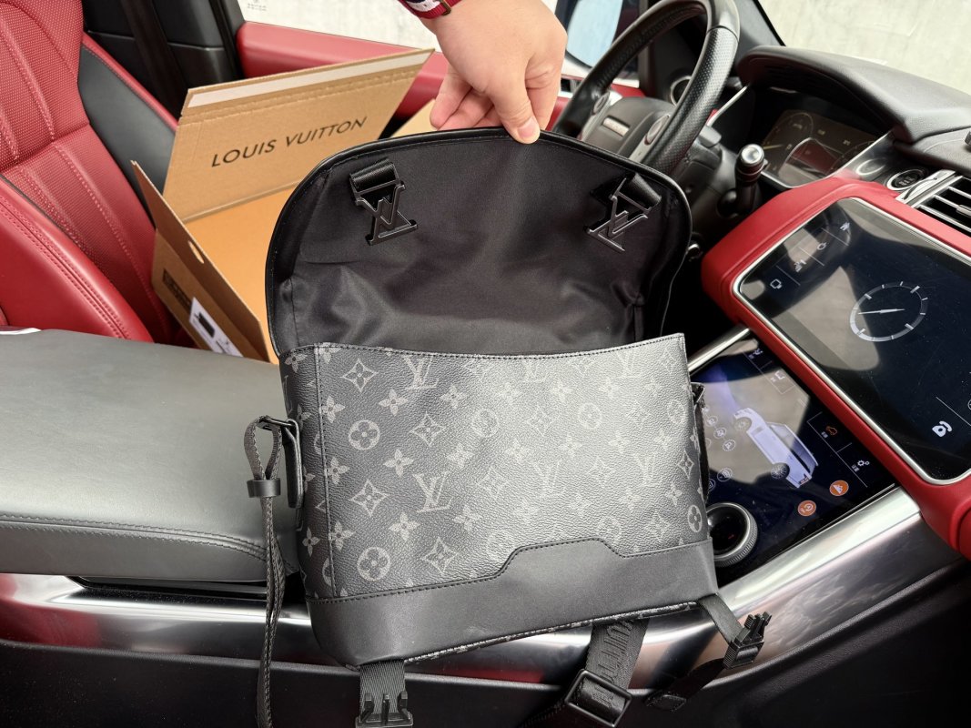 Louis Vuitton Messenger Voyager PM Black Shoulder Bag view