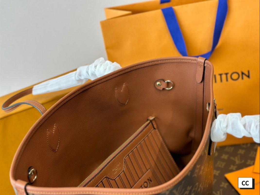 Louis Vuitton Neverfull MM Monogram Canvas Tote Bag view