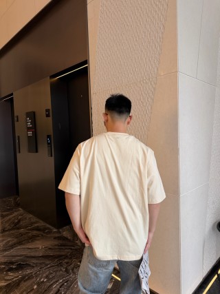 Ami Red Heart Logo Cream T-Shirt view 5