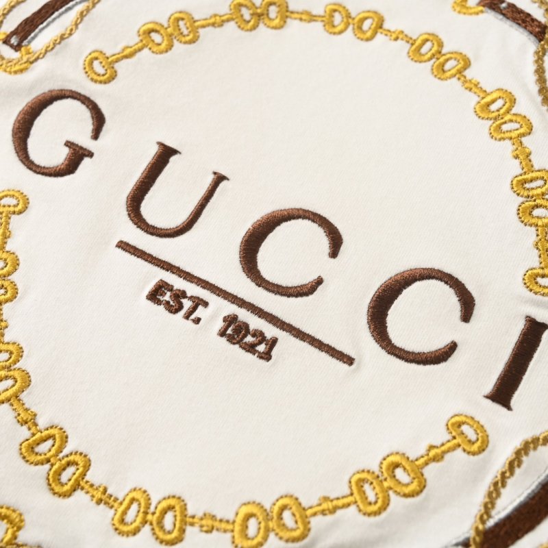 Gucci Logo Chain Circle T-Shirt Cream view