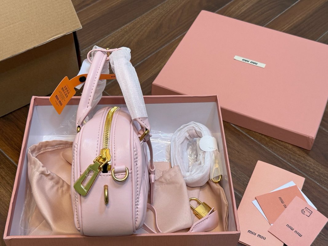 Miu Miu Arcadie Matelassé Pink Shoulder Bag view