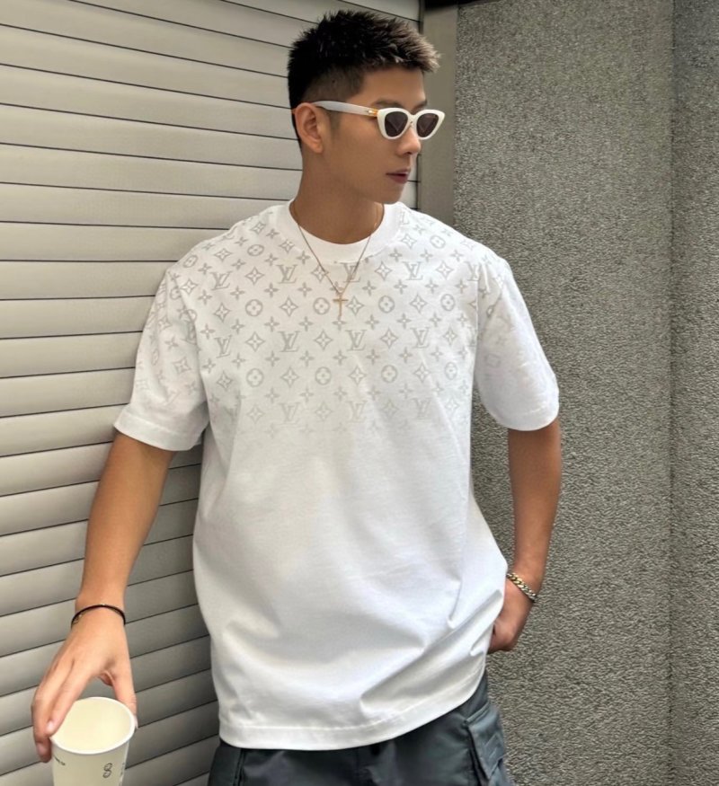 Louis Vuitton Monogram Short Sleeve T-Shirt White view
