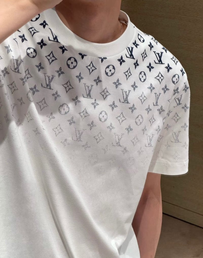 Louis Vuitton Monogram Short Sleeve T-Shirt White view