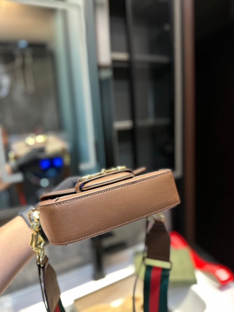 Gucci 1955 Horsebit Saddle Bag Beige Monogram view